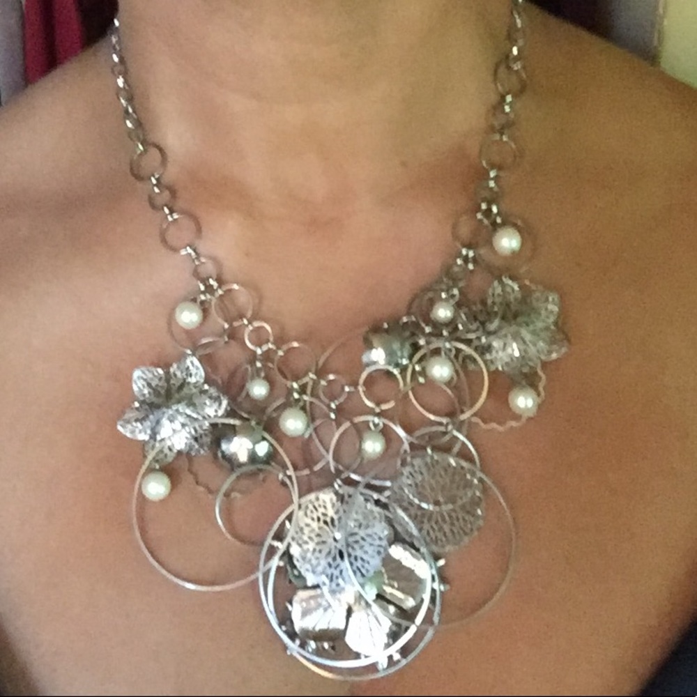 Silvery bangle necklace - Picture 1 of 3